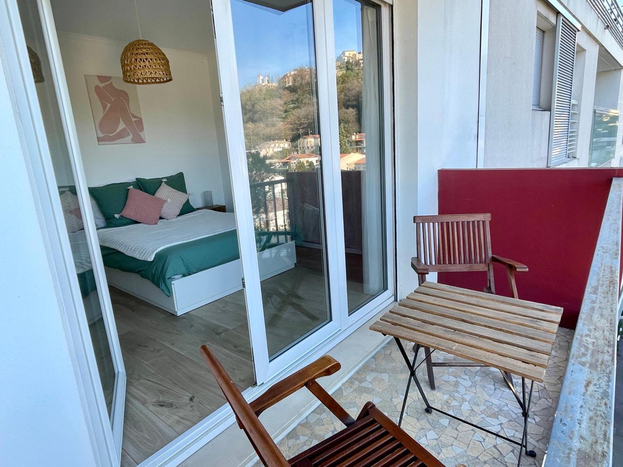 Bright Appartment With View Cagnes-sur-Mer Zewnętrze zdjęcie